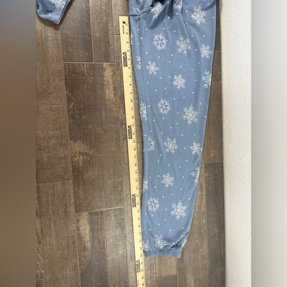PJ Salvage Snowflake PJ Set - Picture 4 of 10